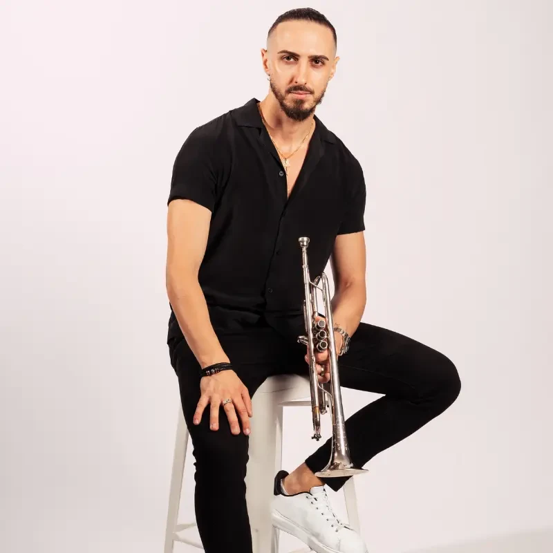 Portrait of Liam Kivijian
