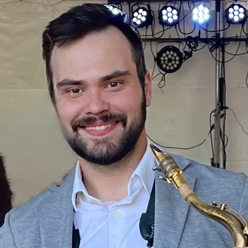 Portrait of Ryan Devlin