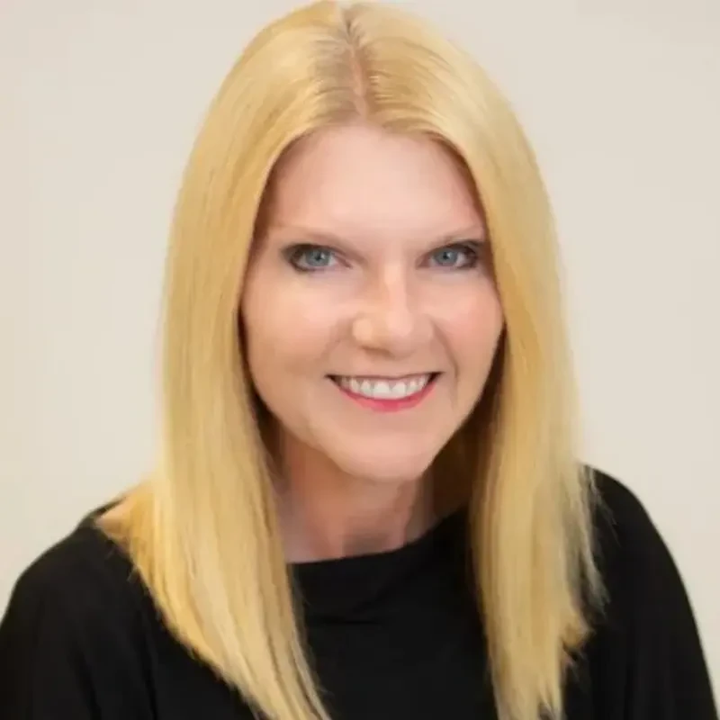 Portrait of Dr. Melissa Gustafson-Hinds