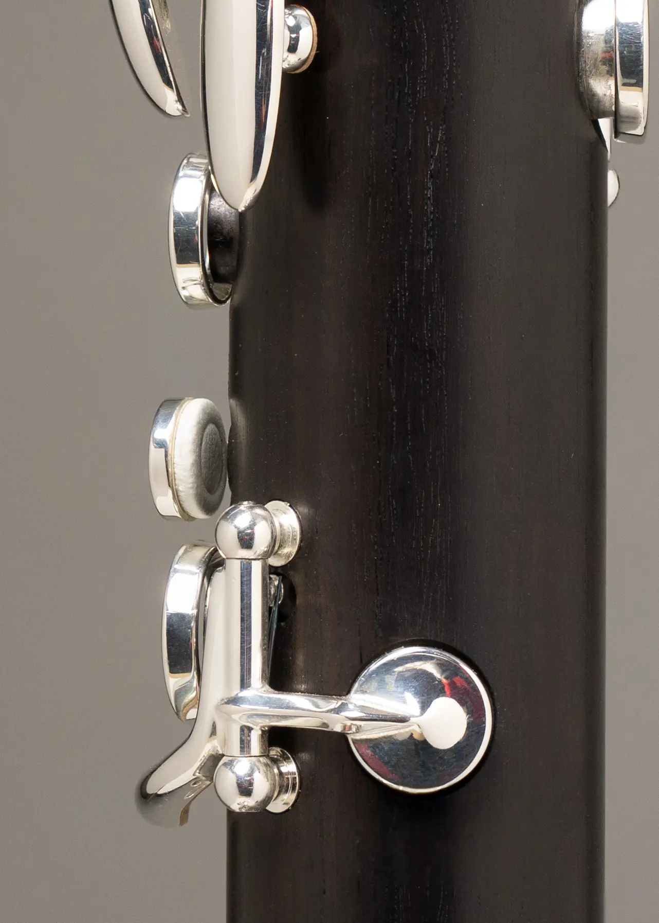 B16Presence218 HSP Professional Clarinet - zoomed in