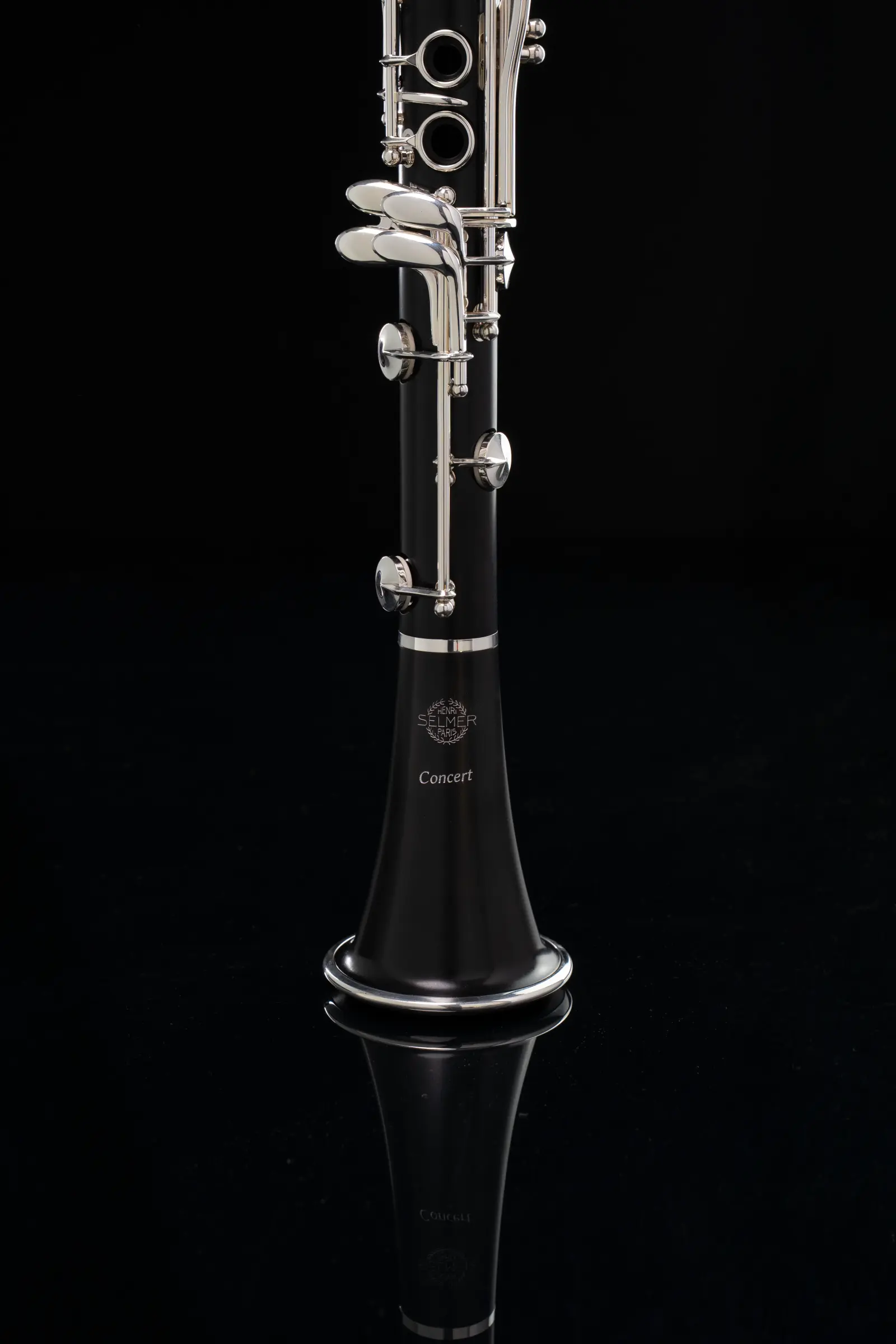 B16PROLOGUE2C Henry Selmer Paris Advanced Clarinet - zoomed in