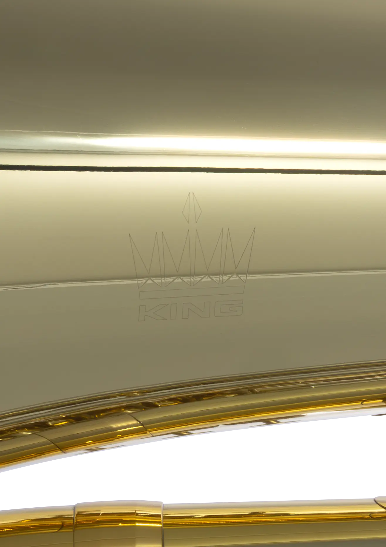 KMT611 King Advanced Marching Tuba - zoomed in