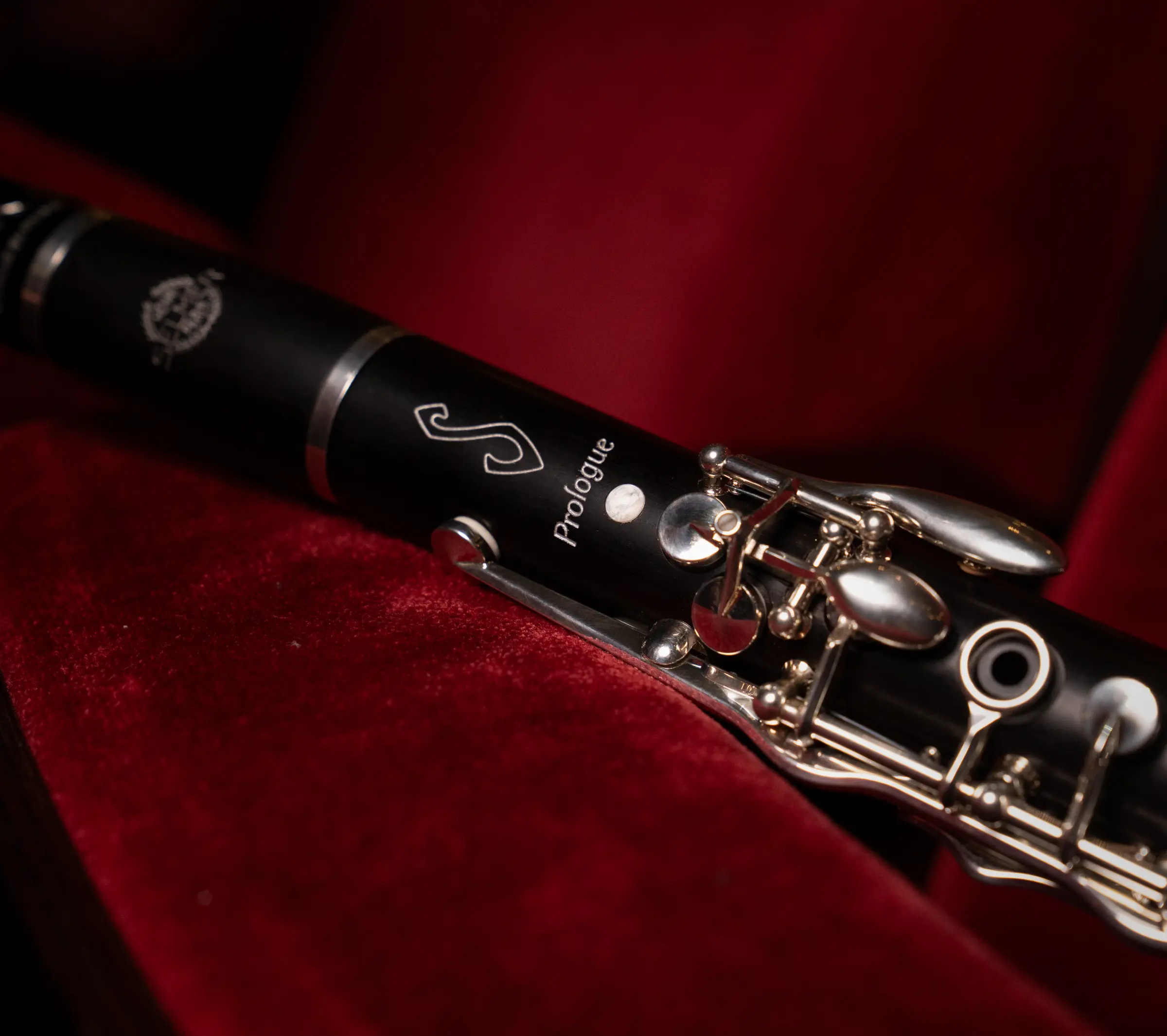 B16PROLOGUE2C Henry Selmer Paris Advanced Clarinet - zoomed in