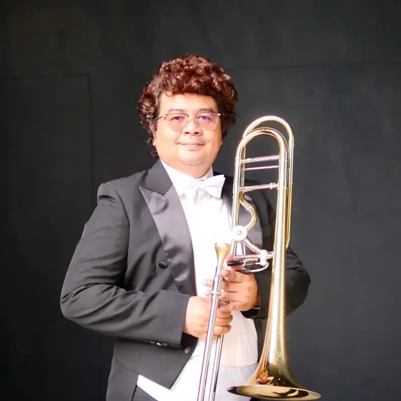 Portrait of Thanakorn Homneam
